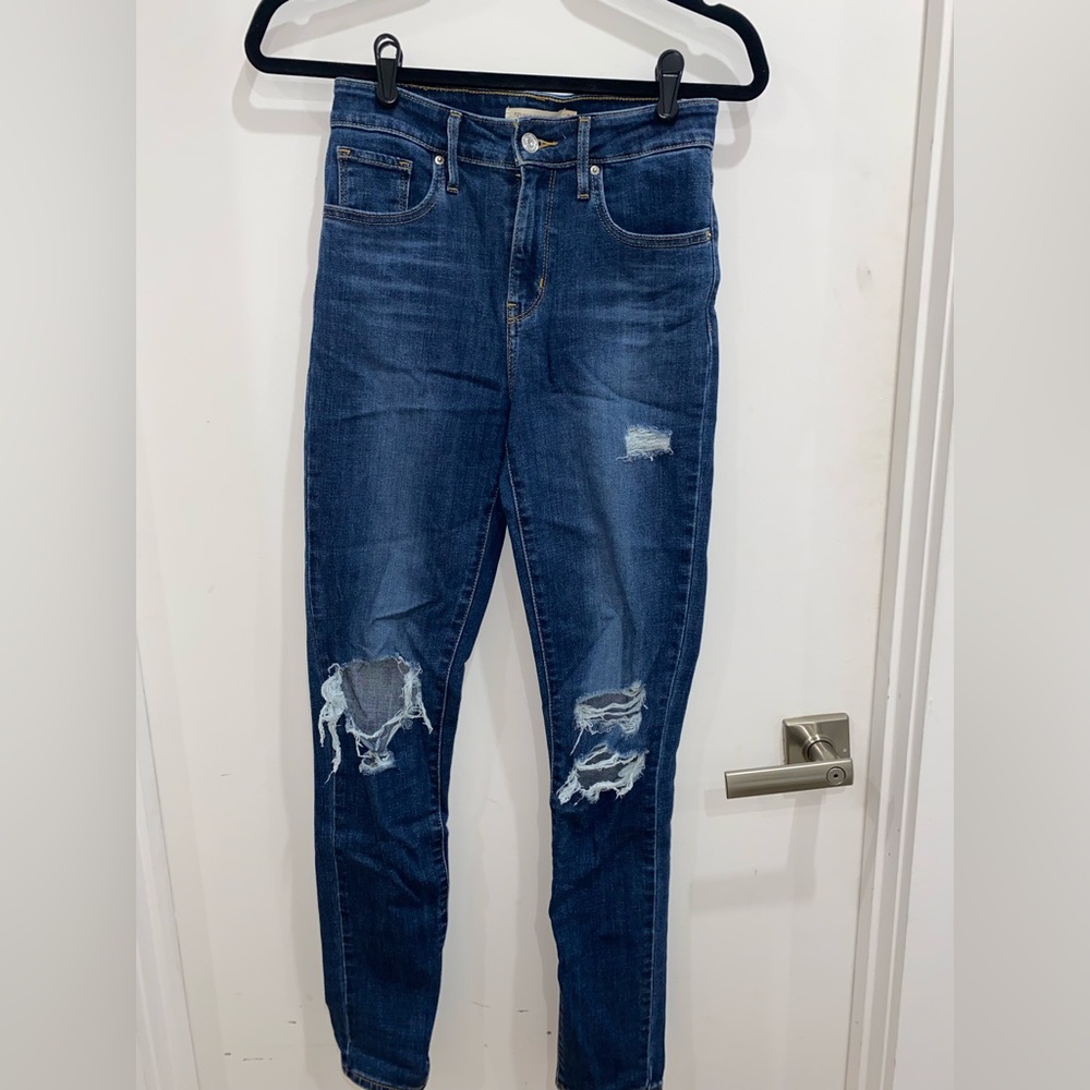 Levi’s 721 High Rise Skinny Jeans